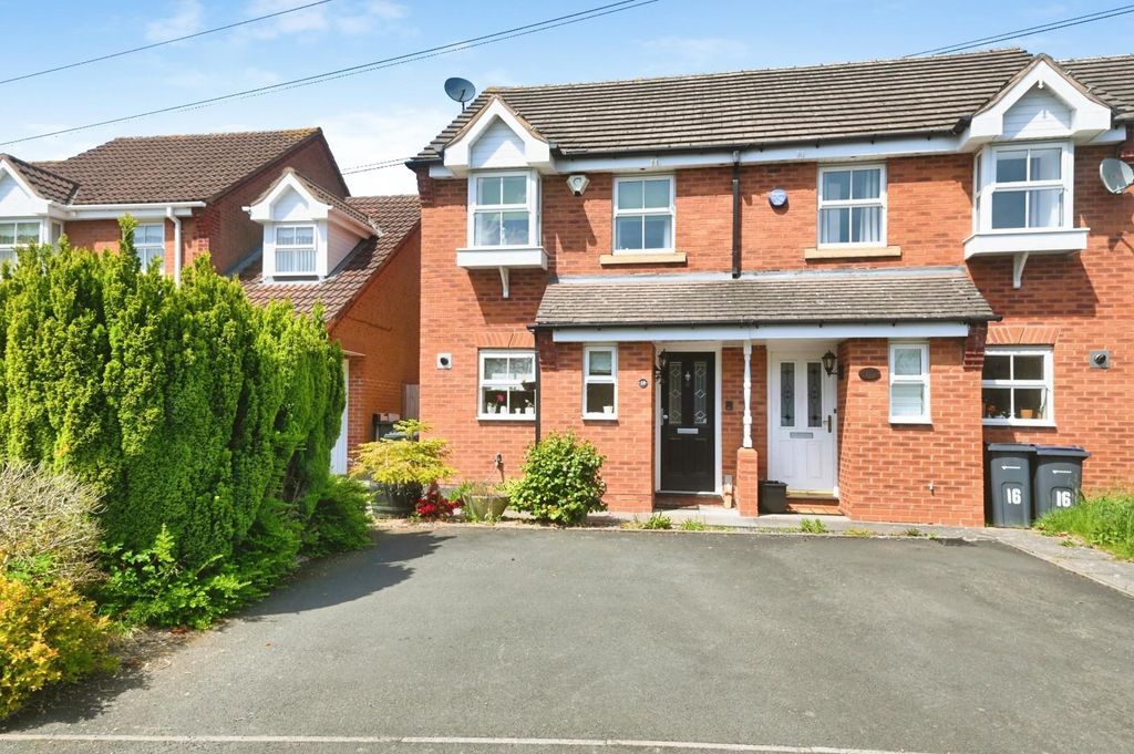 Property photo 1 of 32 18Hol23.Jpg