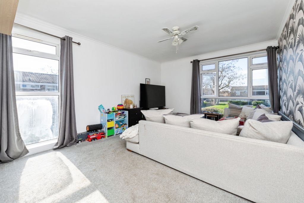 Property photo 2 of 11 Pbox-Img.Jpg