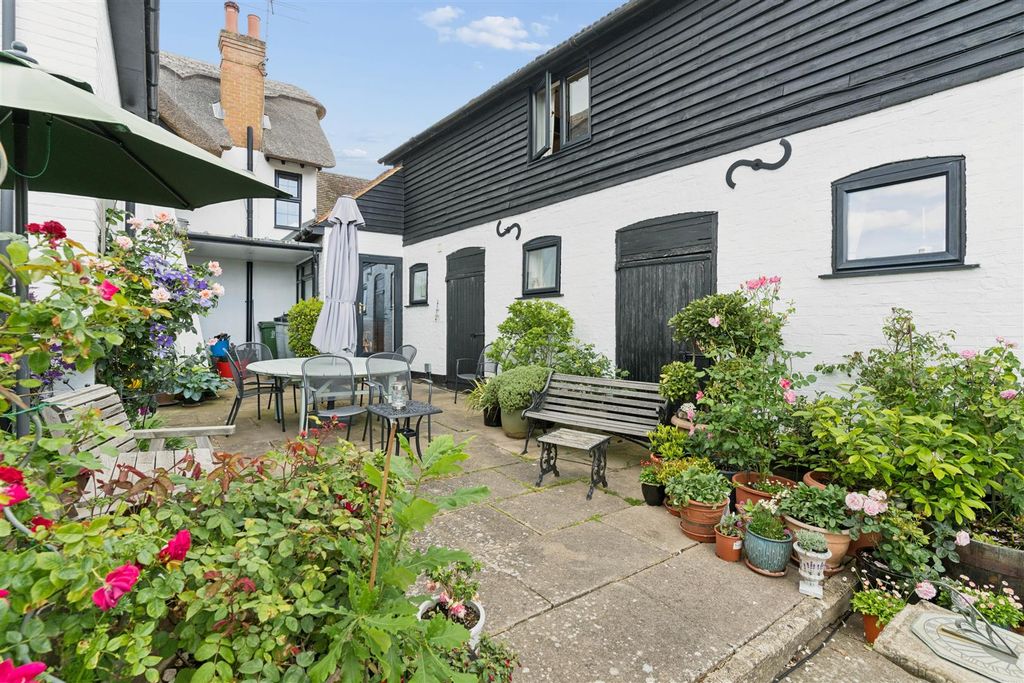 Additional image 33 of 6 bed detached house for saleHigh Road, Soulbury, Buckinghamshire LU7