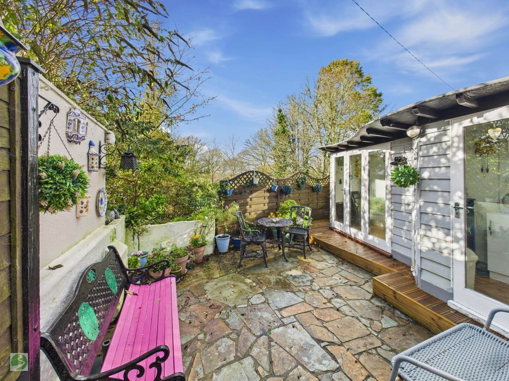 Additional image 9 of 2 bed flat for saleBay View Road, East Looe PL13