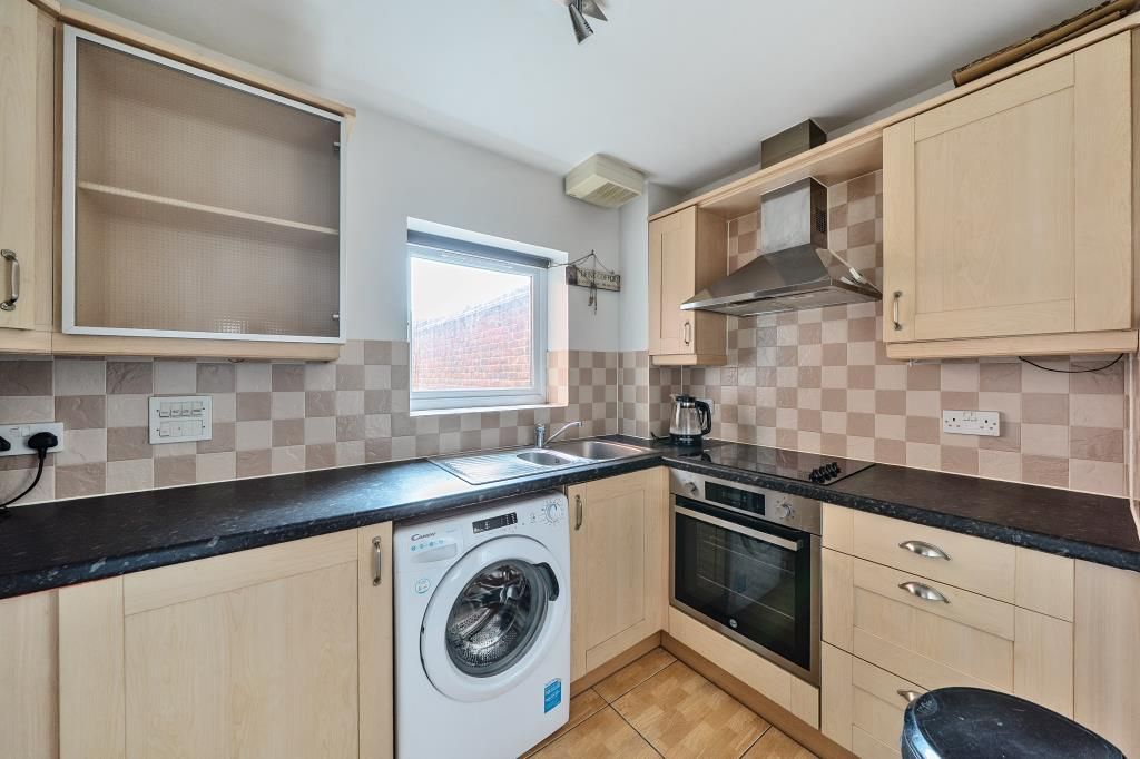 Property photo 2 of 20 Kitchen