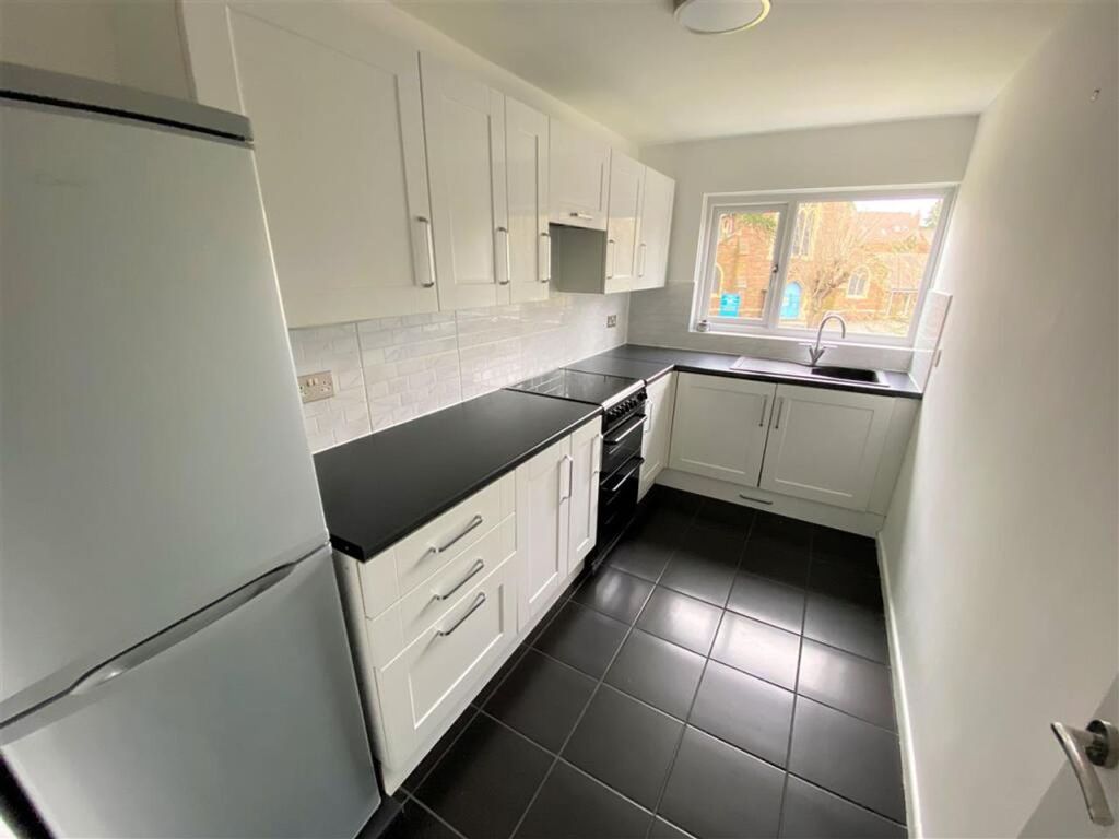 Property photo 2 of 7