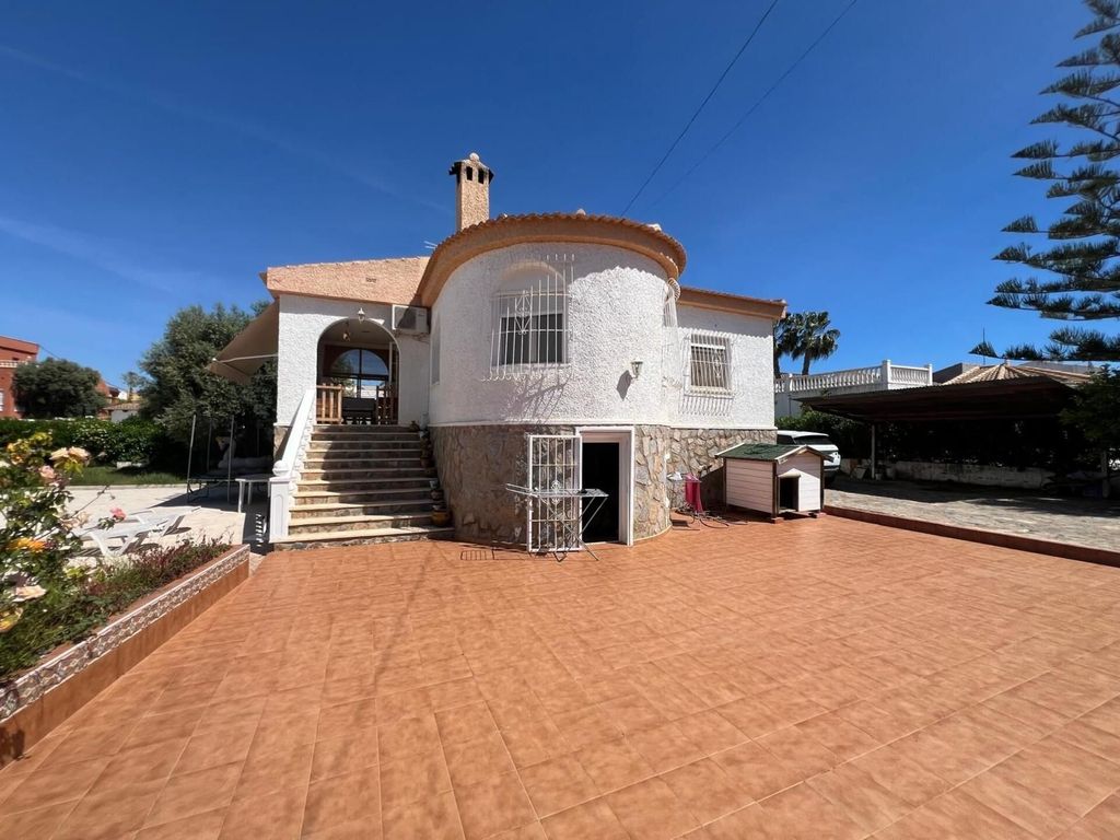 Property photo 3 of 34