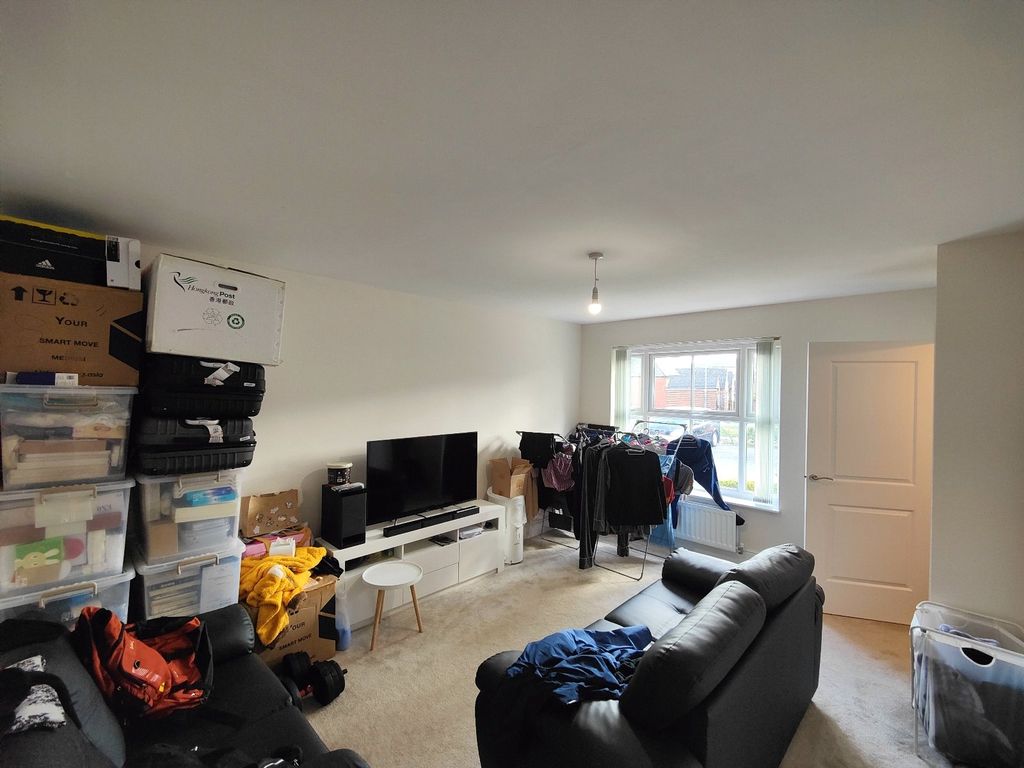 Property photo 3 of 15 Picture No. 11