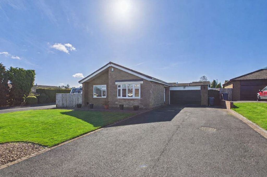 Property photo 1 of 14 External
