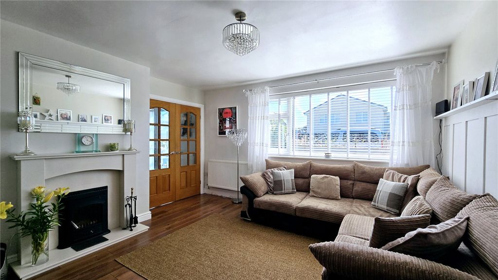 Property photo 2 of 15 Picture No. 18