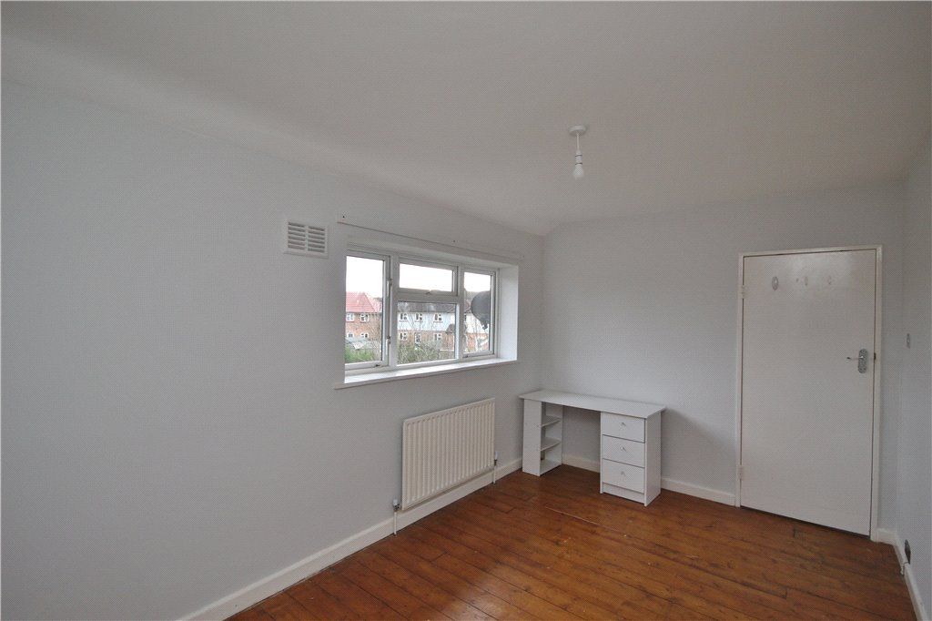 Property photo 1 of 10 Bedroom