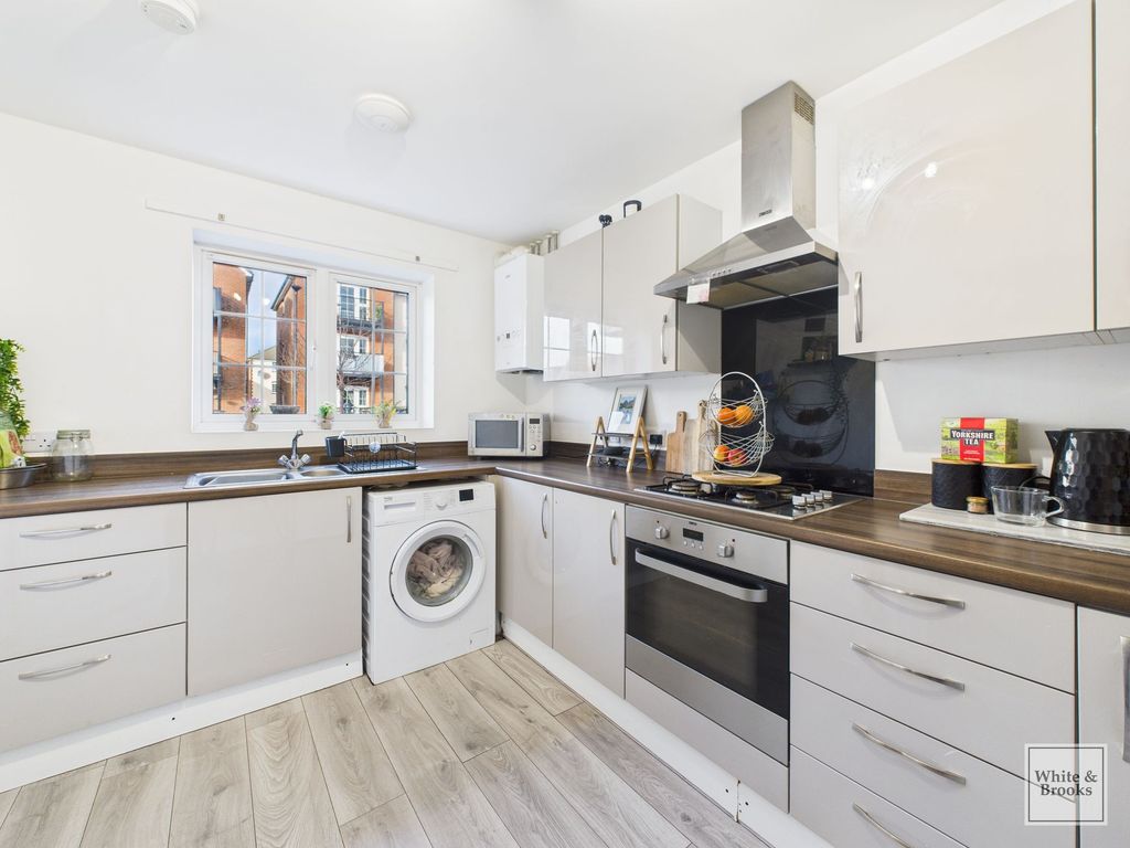 Property photo 3 of 17