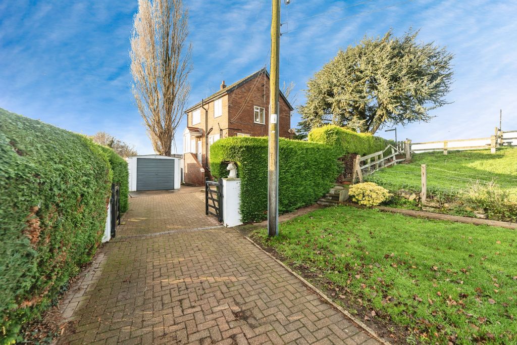 Property photo 1 of 33 Image