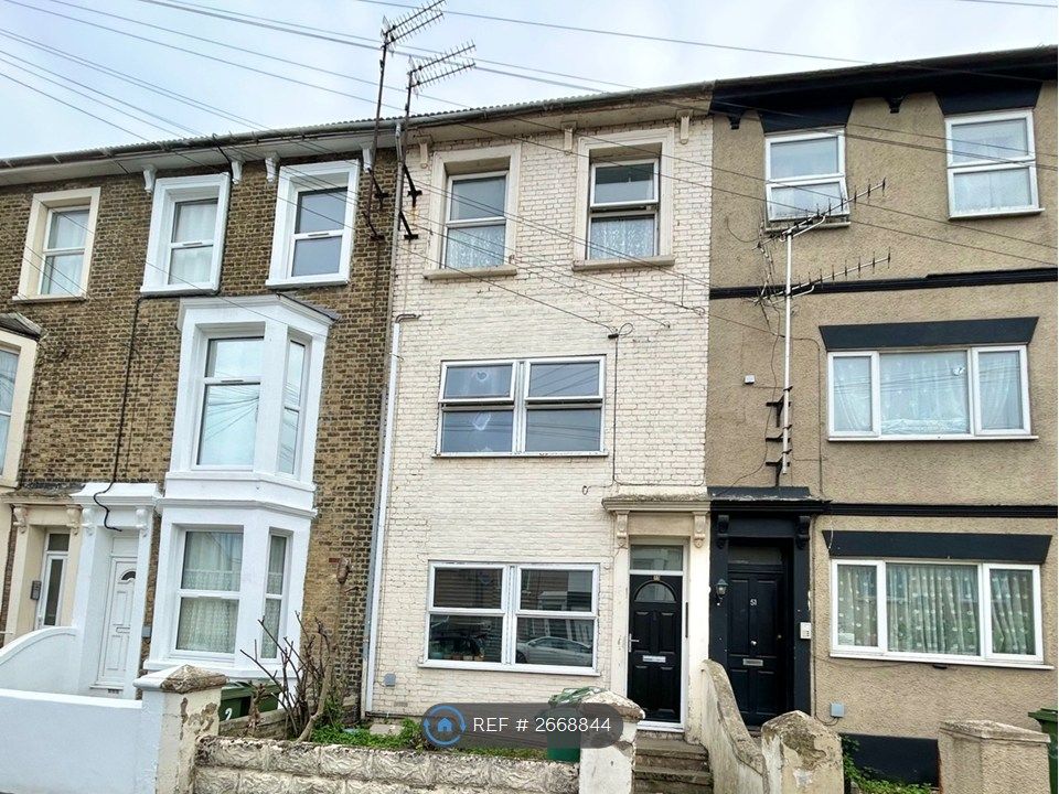 Property photo 1 of 8