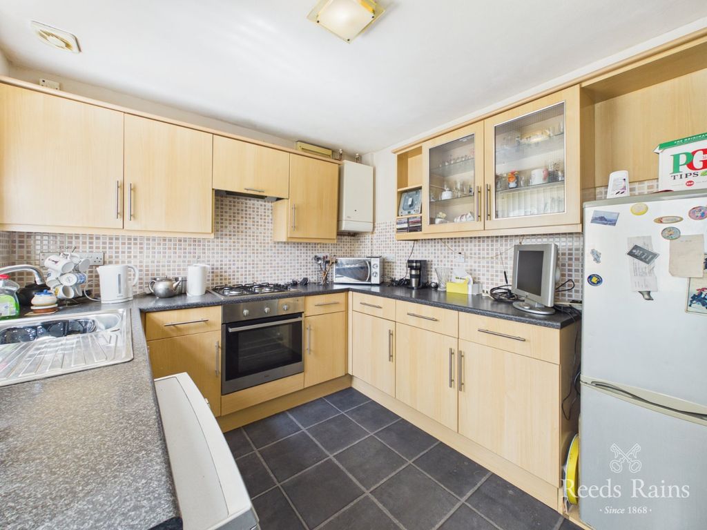 Property photo 3 of 17 Breakfast Kitchen