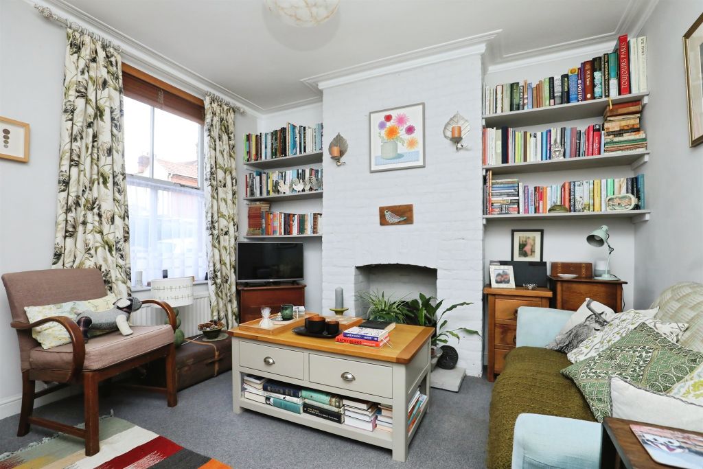 Property photo 2 of 17