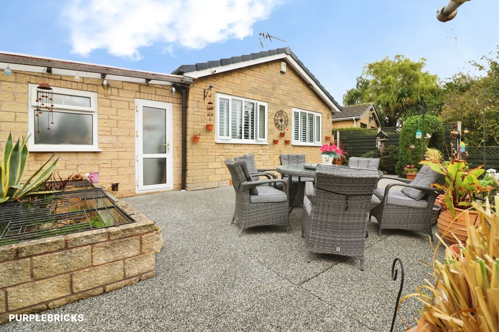 Property photo 1 of 36