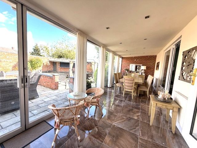 Property photo 2 of 40