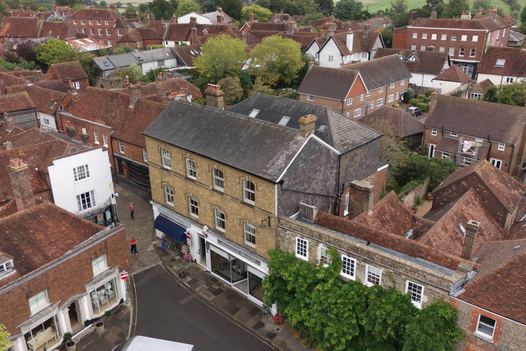 Property photo 3 of 10 Clifford House, Market Square, Petworth, Gu28 0Ah