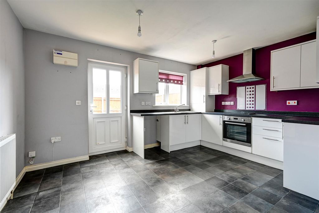 Property photo 2 of 12 Kitchen Diner.Jpg