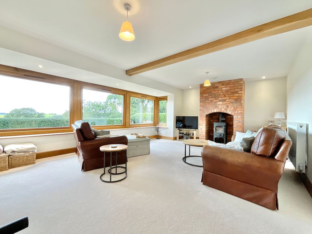 Property photo 3 of 43