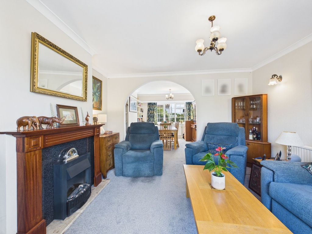 Property photo 2 of 27 Picture No. 32