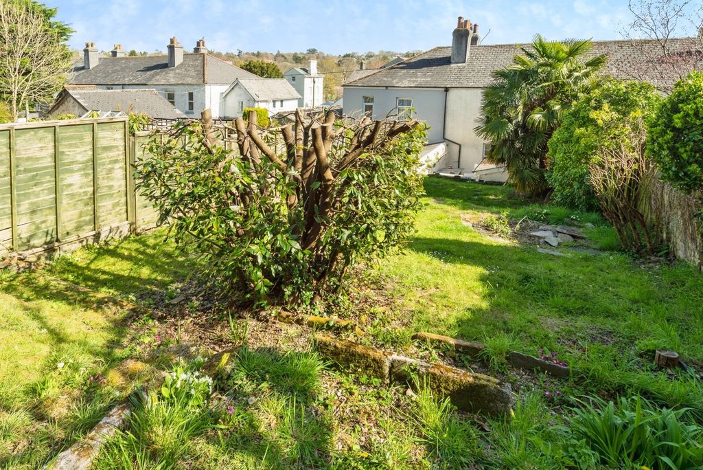 Property photo 2 of 17 Garden