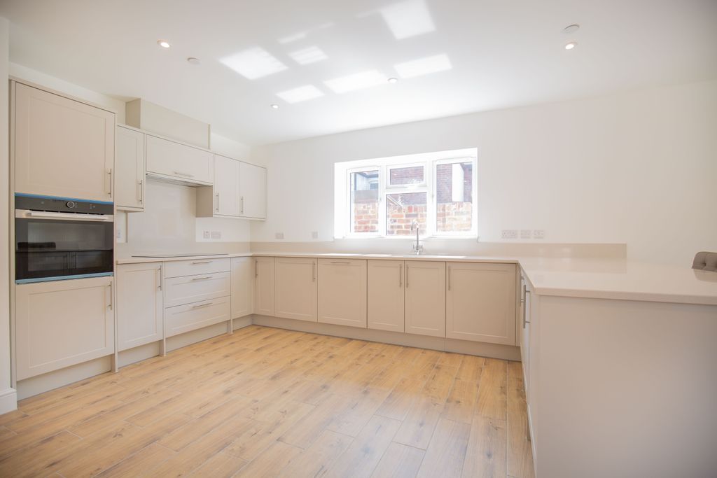 Property photo 3 of 26 Mw26-2208
