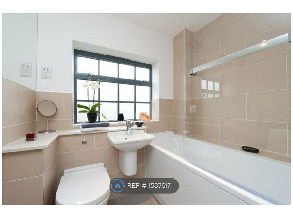 Property photo 2 of 5 Bathroom