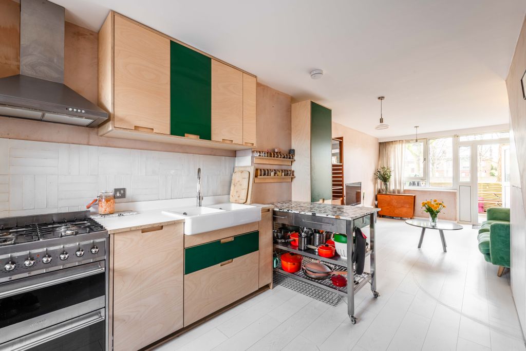 Property photo 1 of 11 5