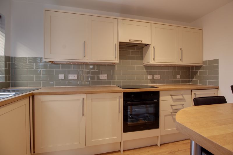 Property photo 2 of 12 Photo 7