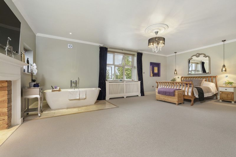 Property photo 3 of 48