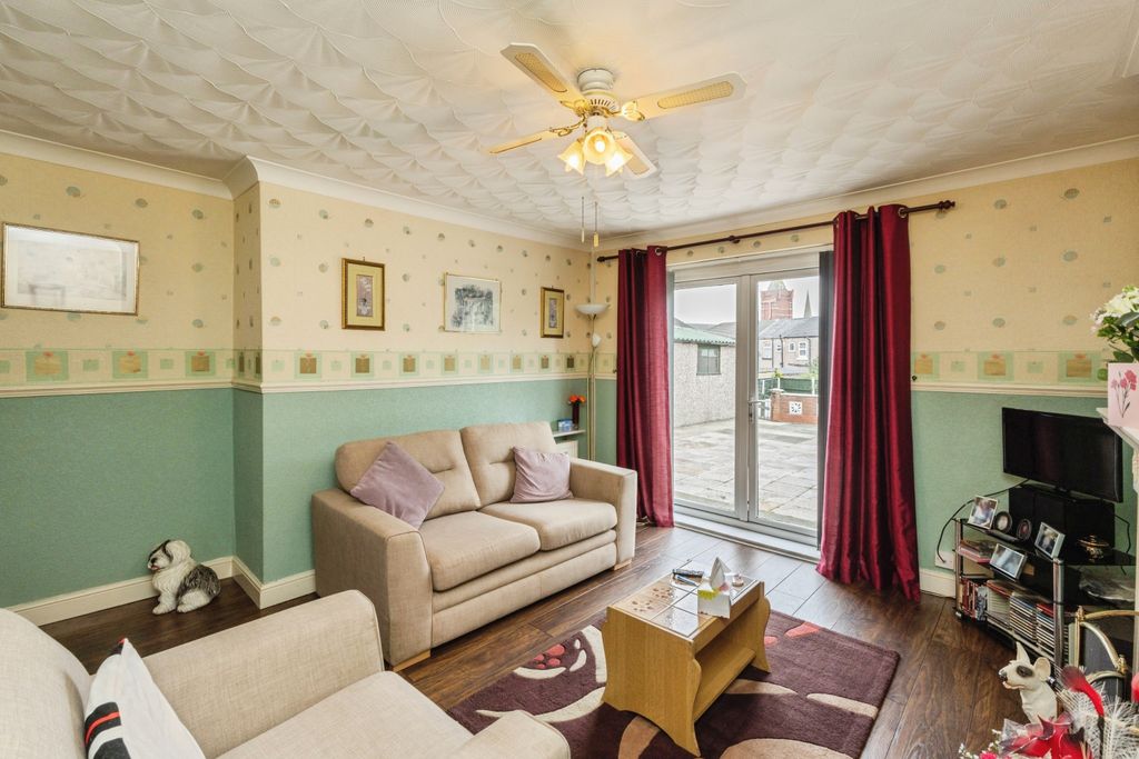 Property photo 3 of 15