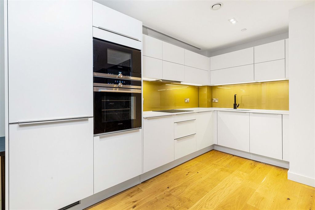 Property photo 2 of 7 Kitchen.Jpg