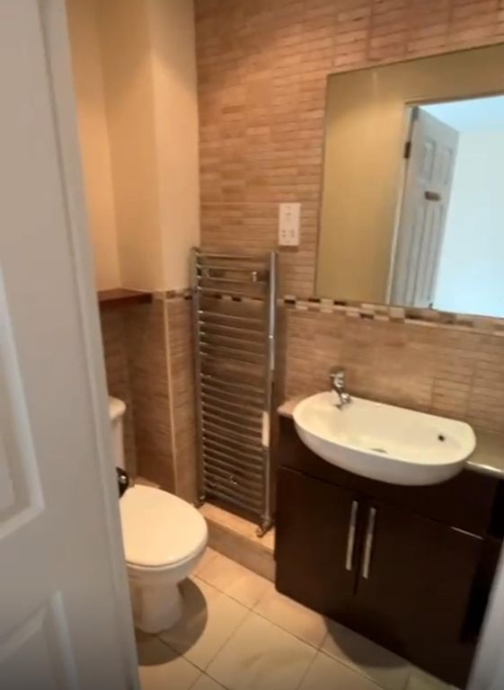 Property photo 3 of 4
