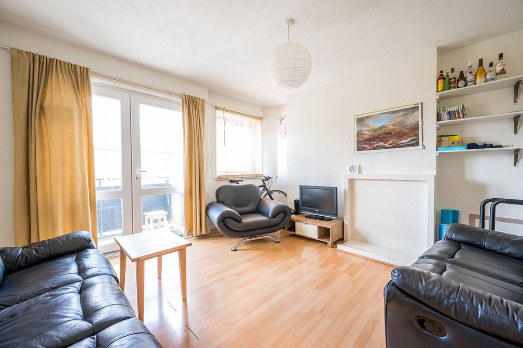 Property photo 1 of 5