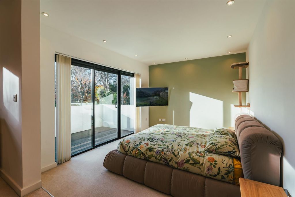Property photo 2 of 41 Master Bedroom