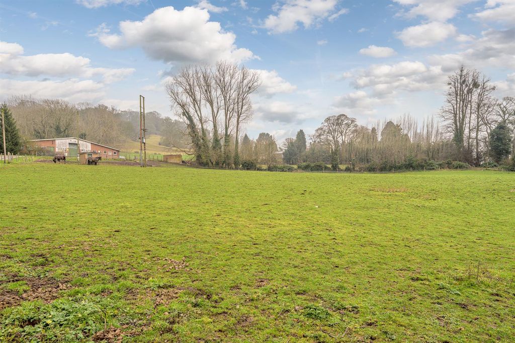 Property photo 3 of 24