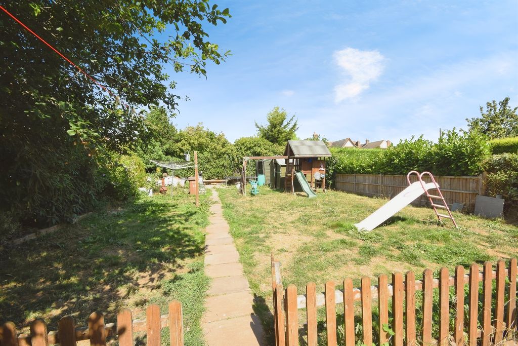 Property photo 2 of 17