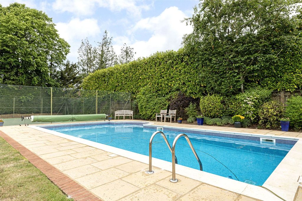 Property photo 3 of 17 Swimming Pool