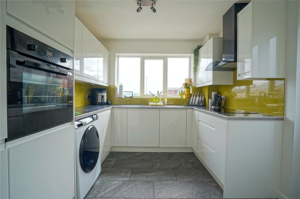 Property photo 3 of 19 Picture No. 07