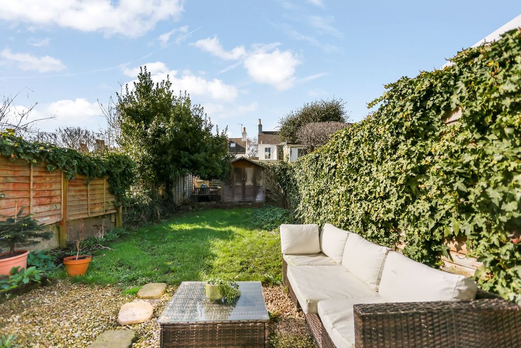 Property photo 3 of 22
