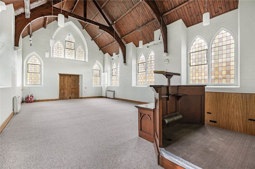 Property photo 3 of 11 Churchill Methodist