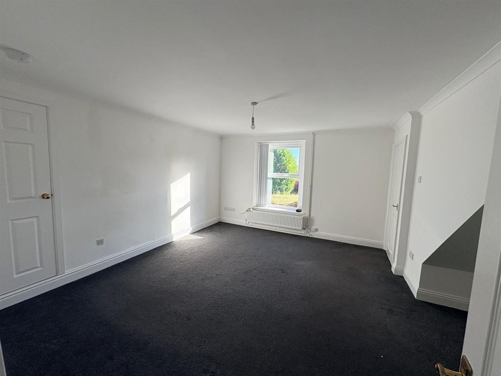 Property photo 3 of 19 3Afb0B72-6Cad-46F0-Aca8-005E626A906B.Jpg