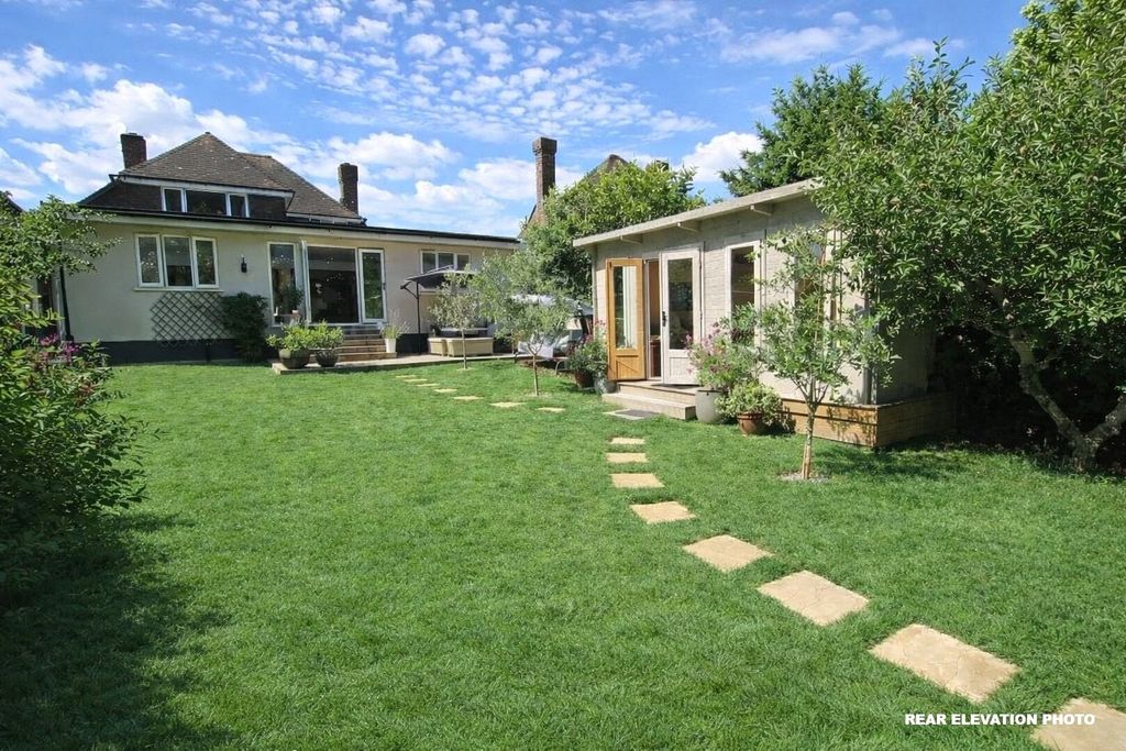 Property photo 1 of 23 Picture No. 27