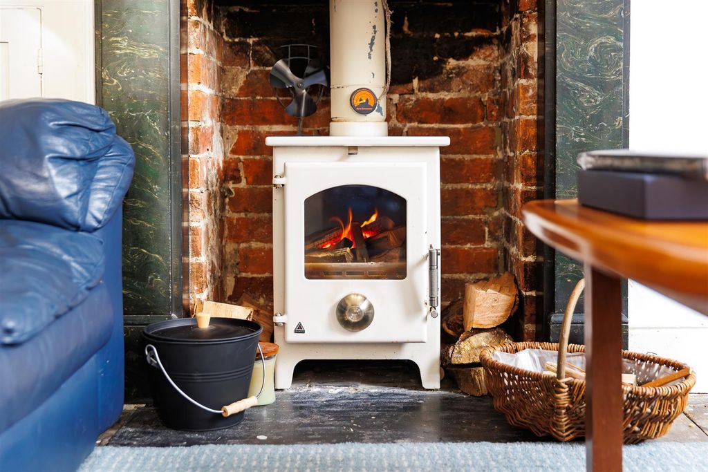 Property photo 2 of 30