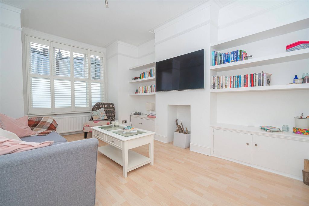 Property photo 2 of 17 Reception A