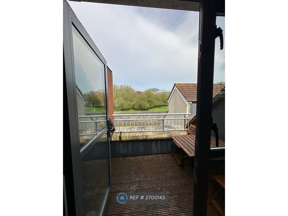 Property photo 3 of 6