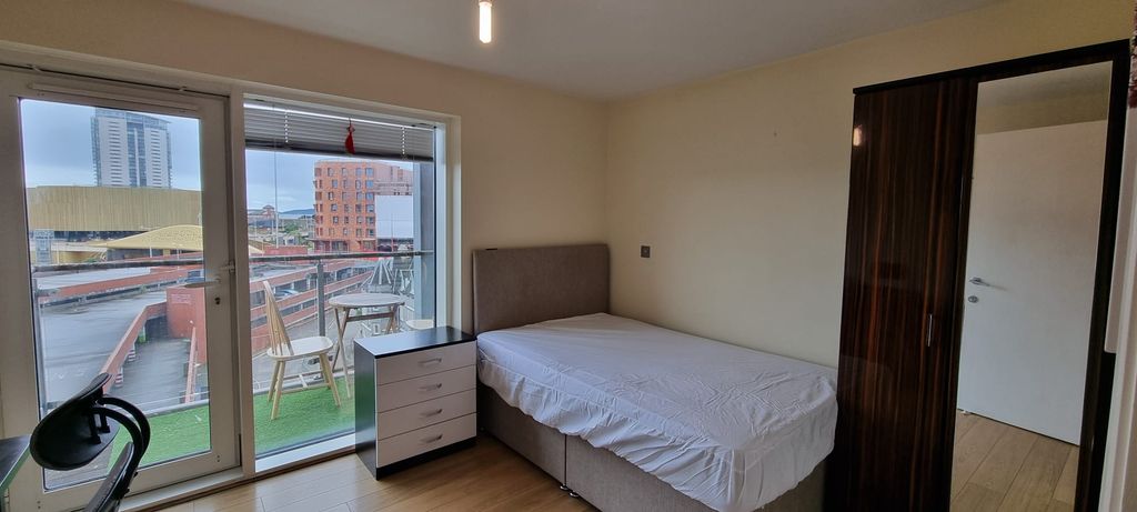 Property photo 3 of 13