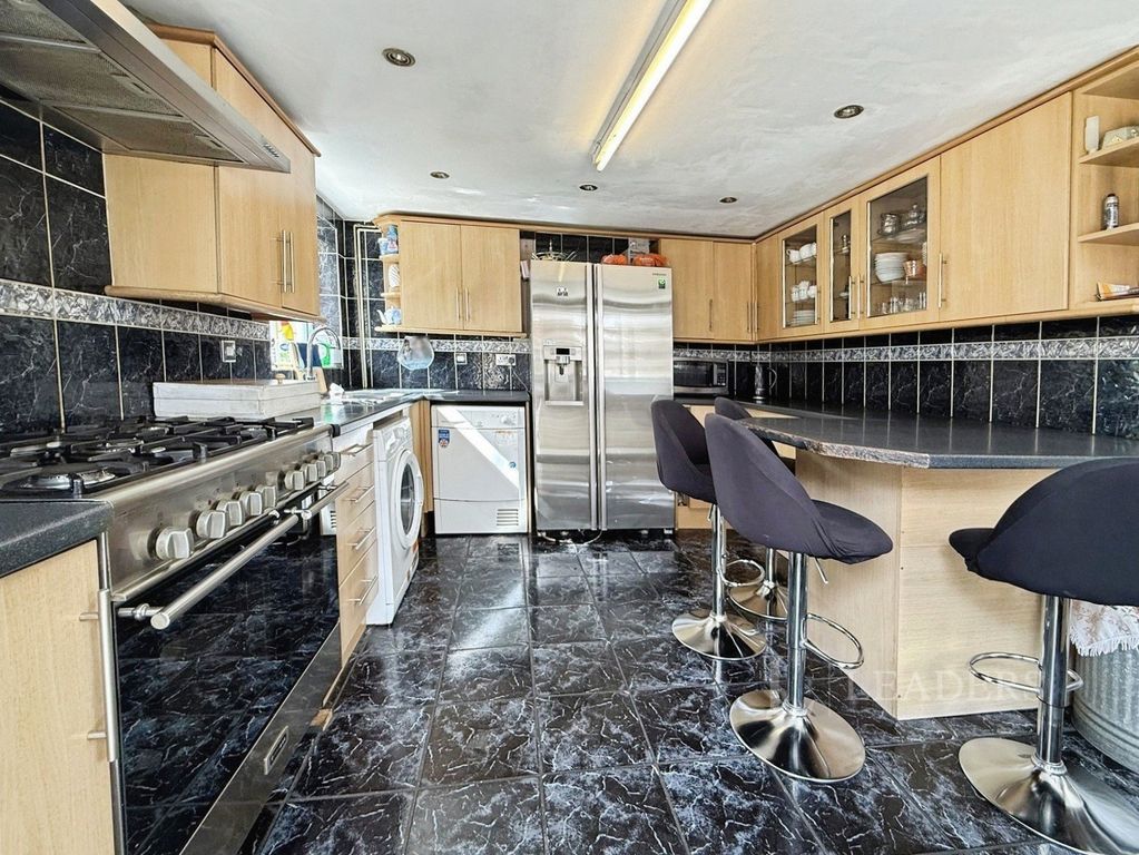 Property photo 2 of 18 Pbox-Img.Jpg