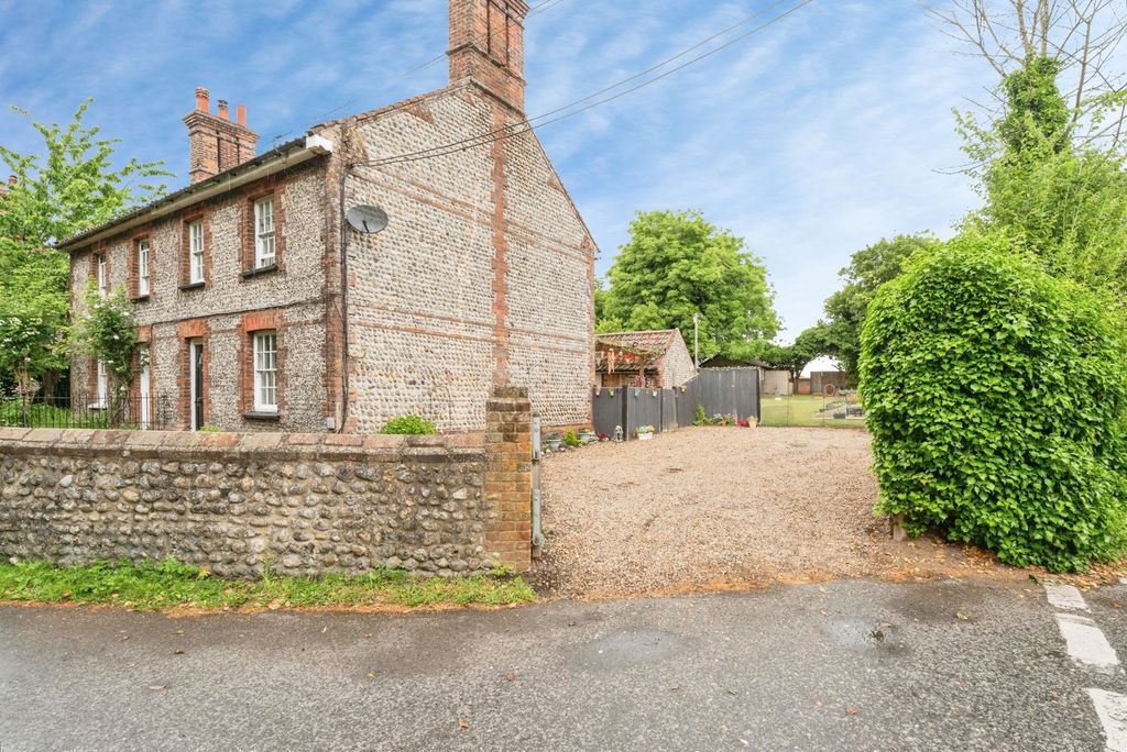 Property photo 2 of 16 Pbox-Img.Jpg