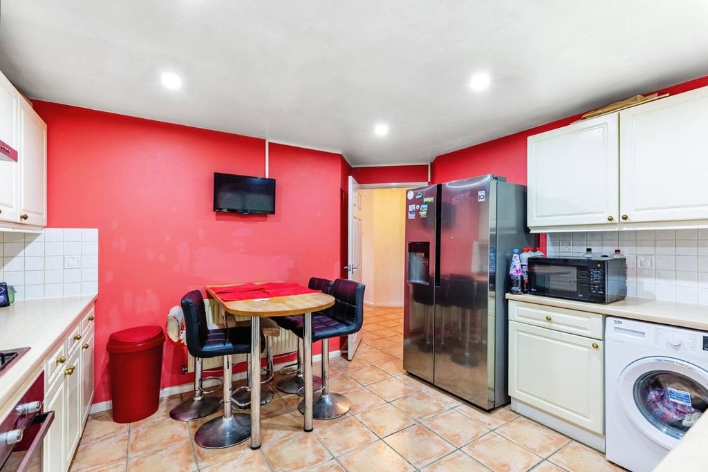 Property photo 3 of 15 Picture No. 26