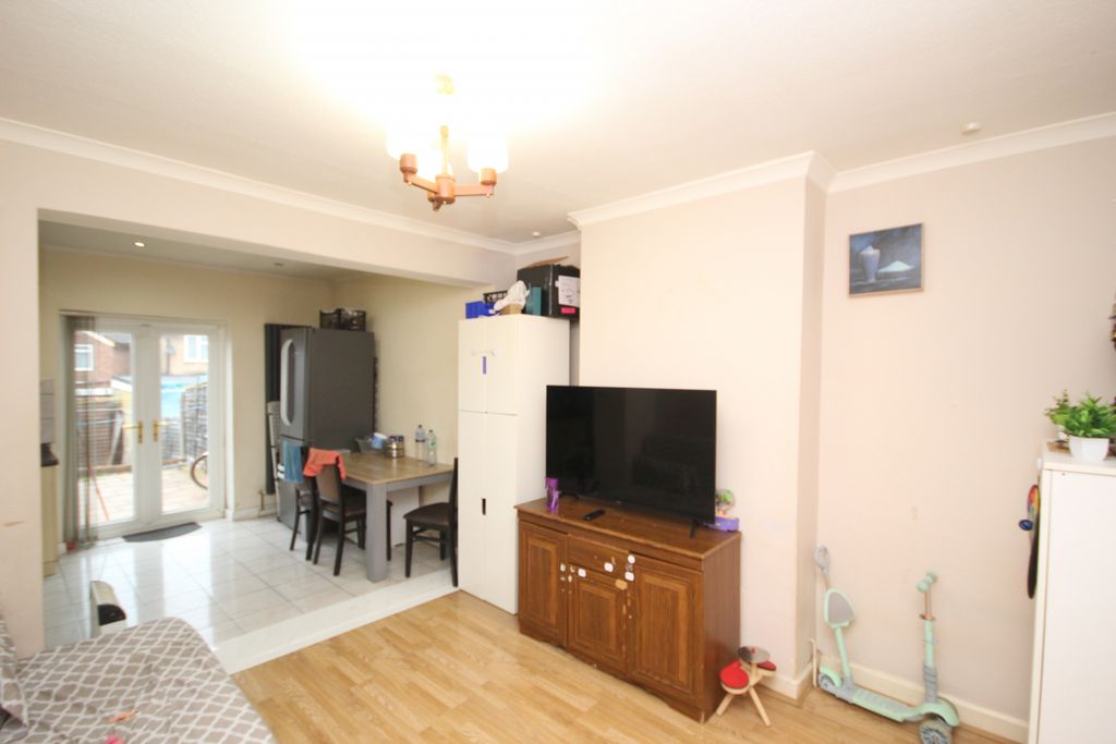 Property photo 3 of 10 Gallery