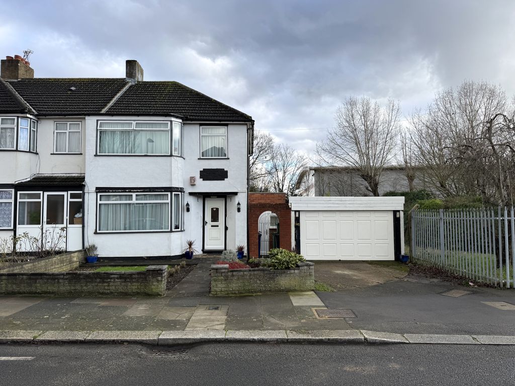 Property photo 1 of 5
